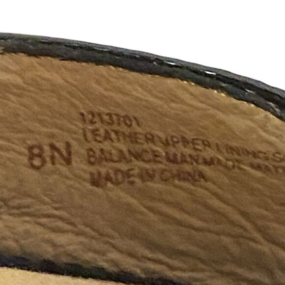 Sofft Womens Carlina Sandal Size 8N Black Patent Leather Heel Retro T-Strap Shoe - Picture 8 of 8